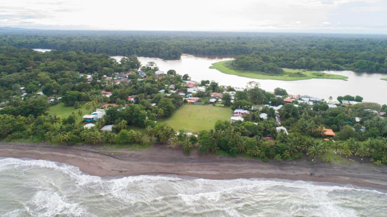 Casa Chilamates Tortuguero Exteriör bild